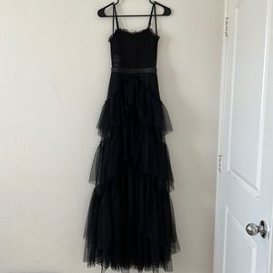 Black tiered tulle dress 🖤